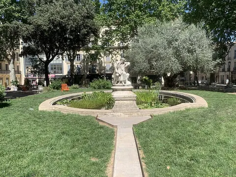 Square de la Couronne