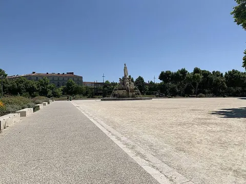 Esplanade Charles-de-Gaulle